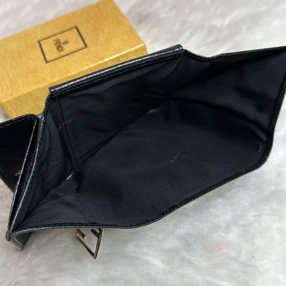 💯Authentic Fendi Short Wallet🍀 - Picture 9 of 13